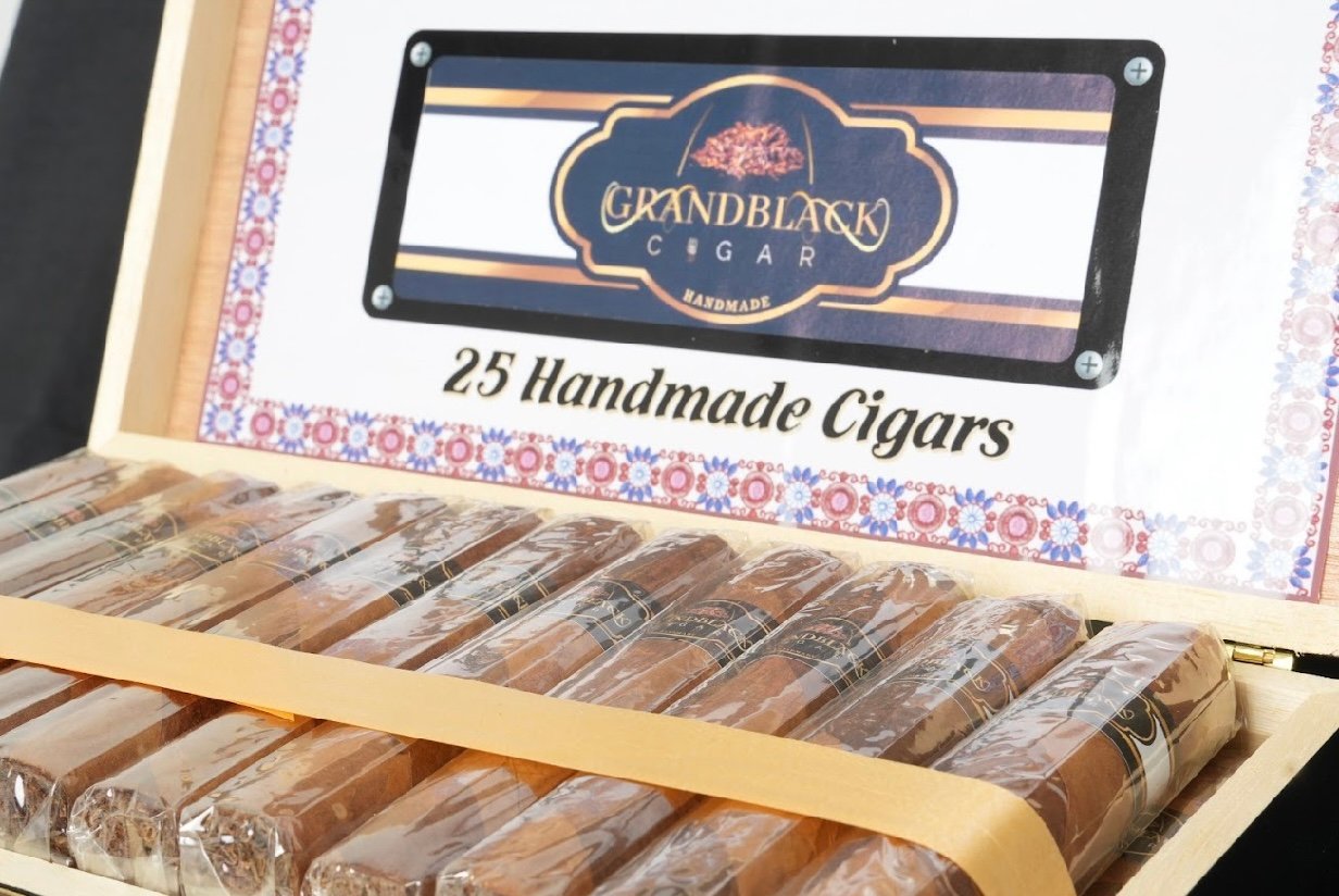 Box of 25 Mix Wrap of GrandBlackCigars - Image 1